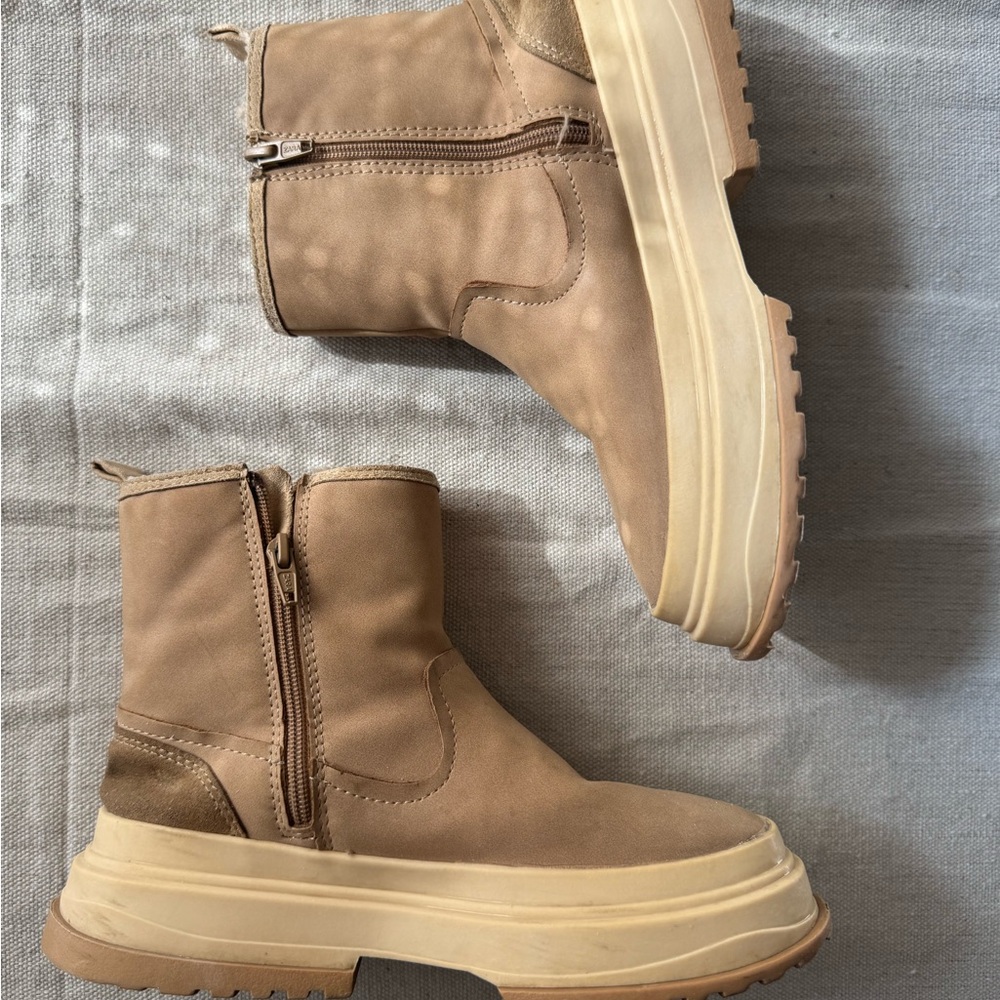 Zara Beige Platform Boots